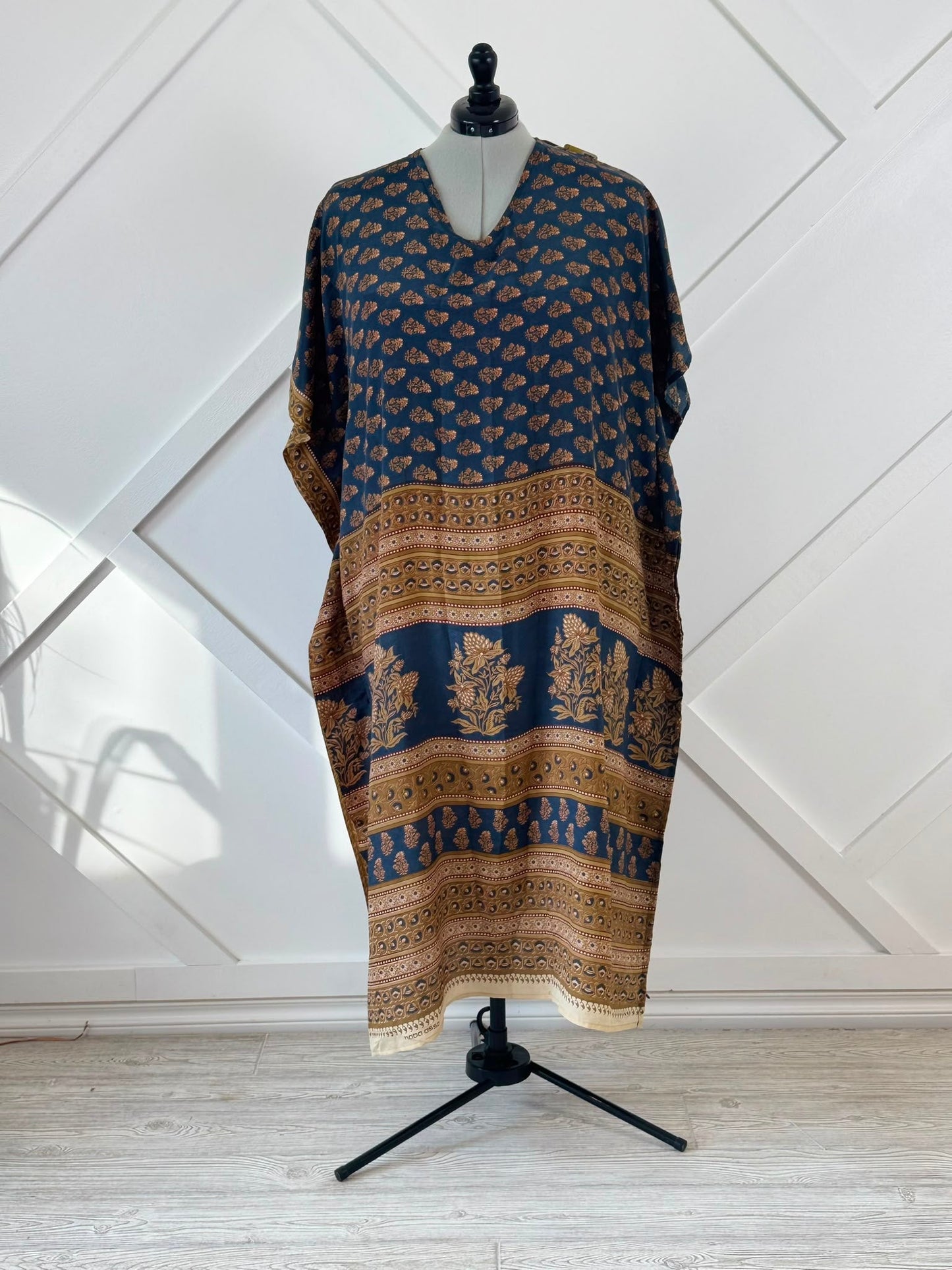 Plus long Kaftan-L008 - Rangeelaa- Fairtrade Sustainable Women's Clothing