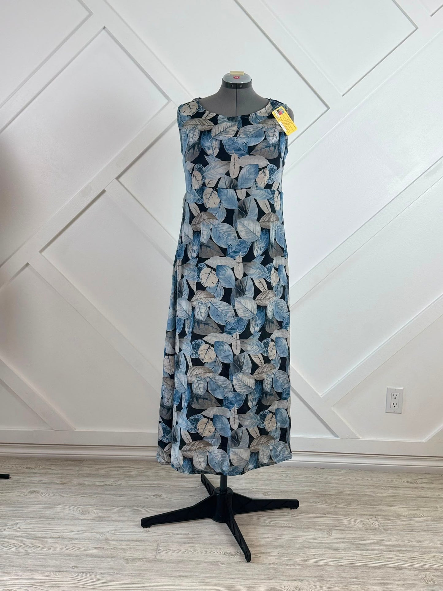 rebbeca-Regular Sakhi Two Piece Dress proto type