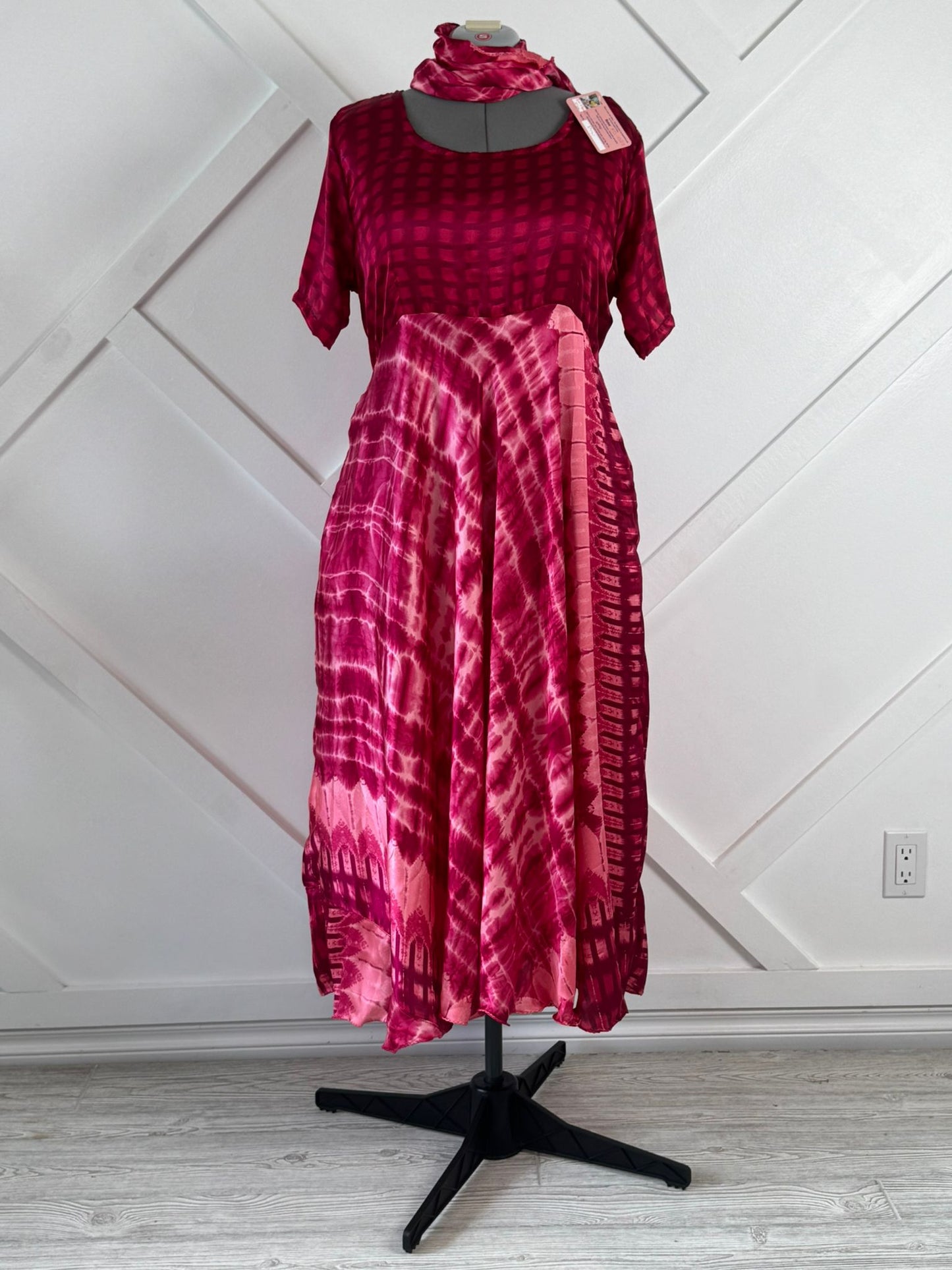 Slim Regular Viya Dress with scarf-ED027