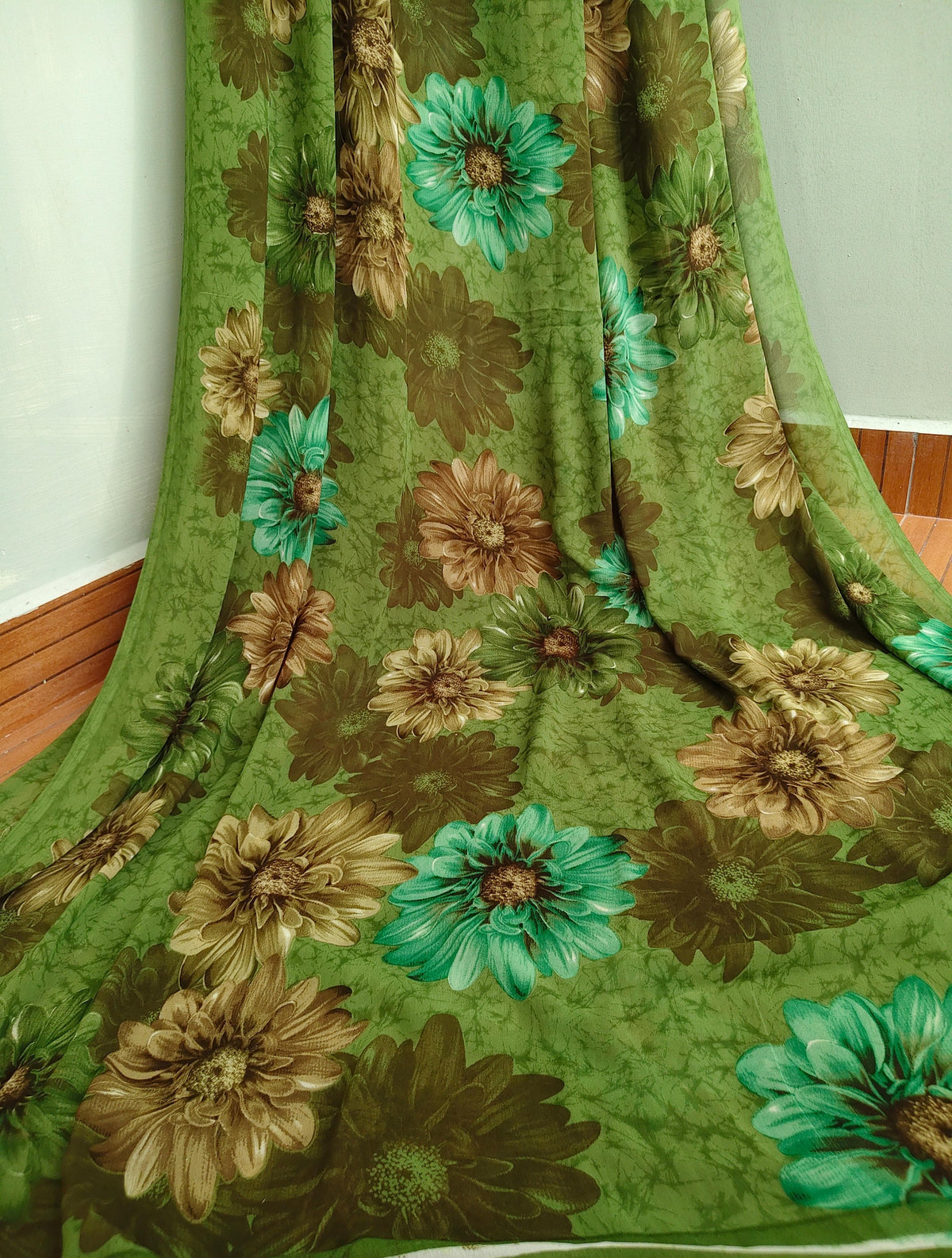 Daisy Drama, Saree to Bohemian Dress