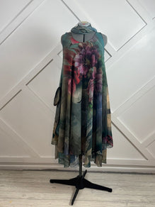 Basl lynn-Digital print Regular Mahika Dress with scarf