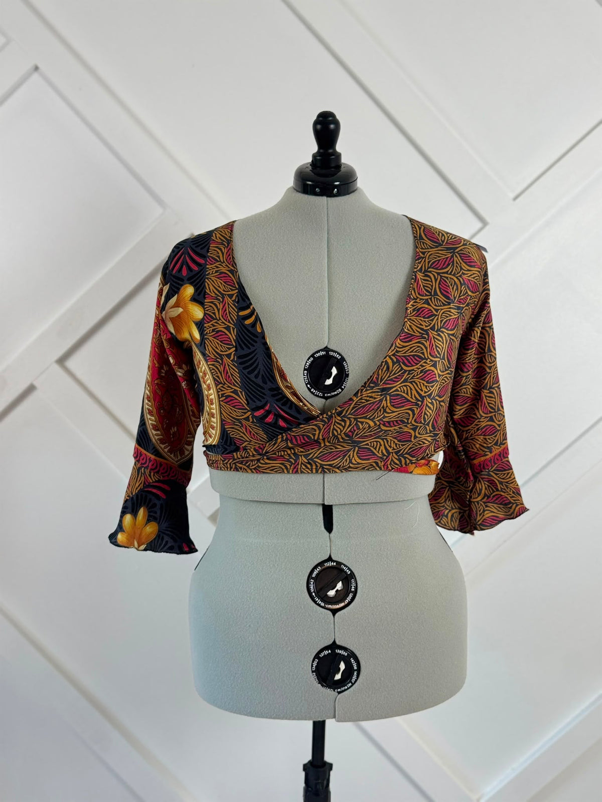 Plus cute Choli -Prototype-L0926 - Rangeelaa- Fairtrade Sustainable Women's Clothing