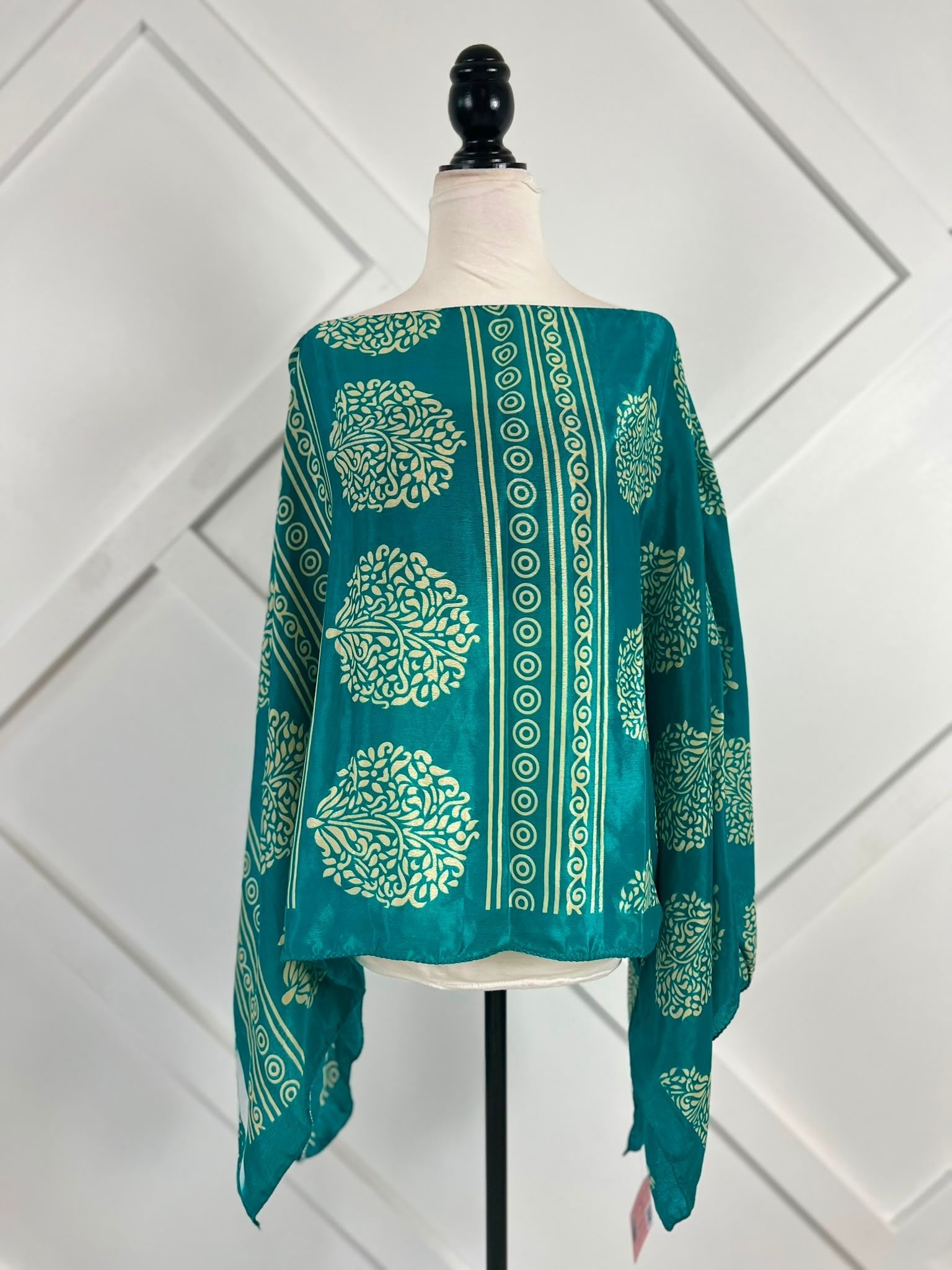 Poncho-007 - Rangeelaa- Fairtrade Sustainable Women's Clothing