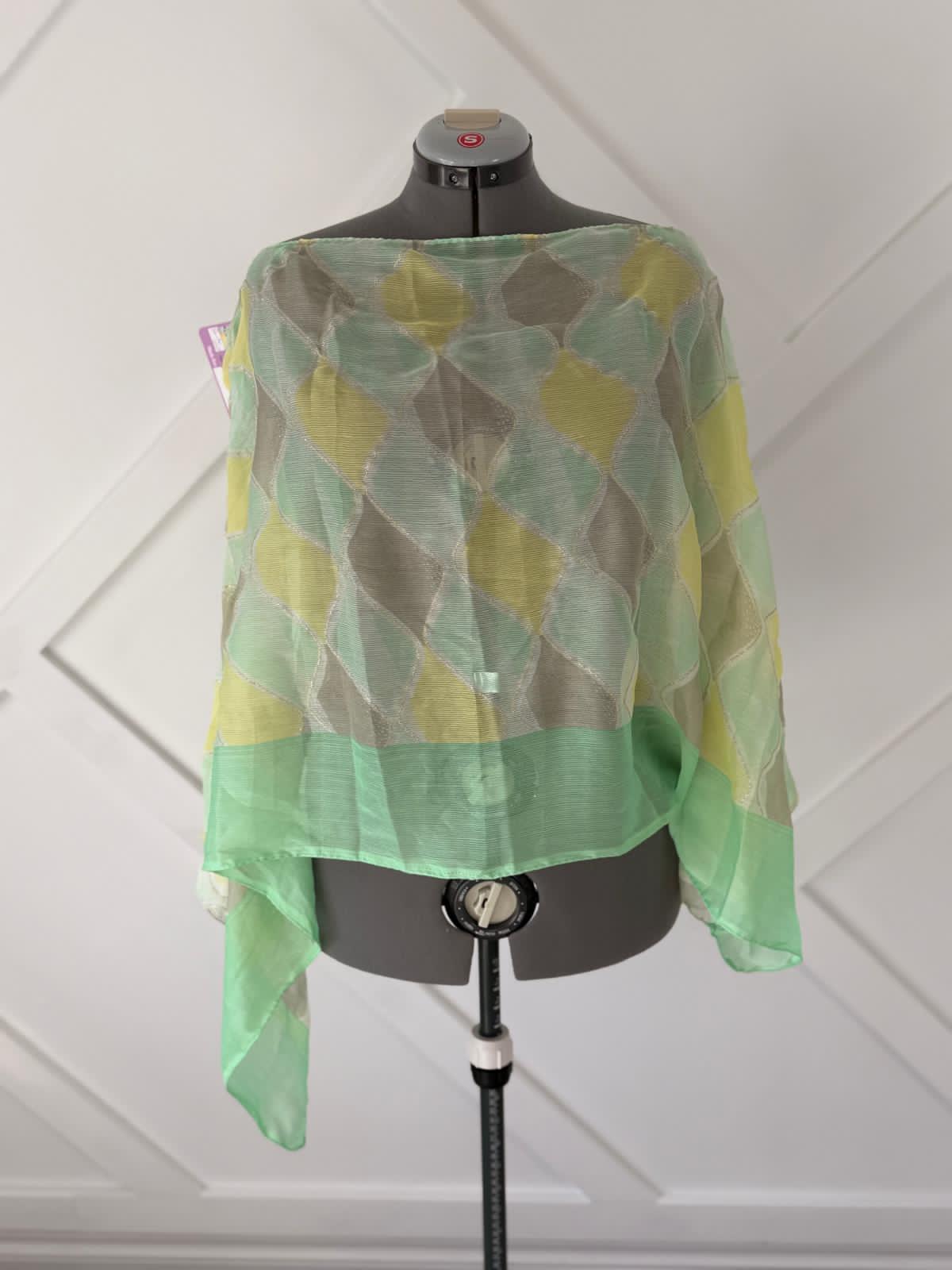 Poncho - 020 - Rangeelaa - Fairtrade Sustainable Women's Clothing
