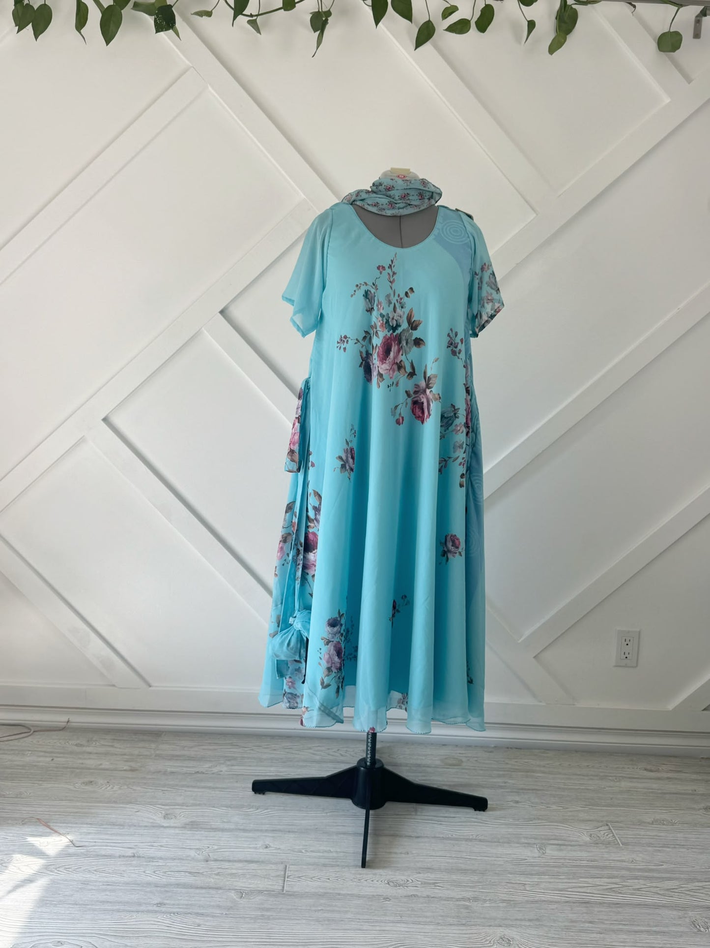 Digital print Regular Lined Mahika with matching Scarf-ED020