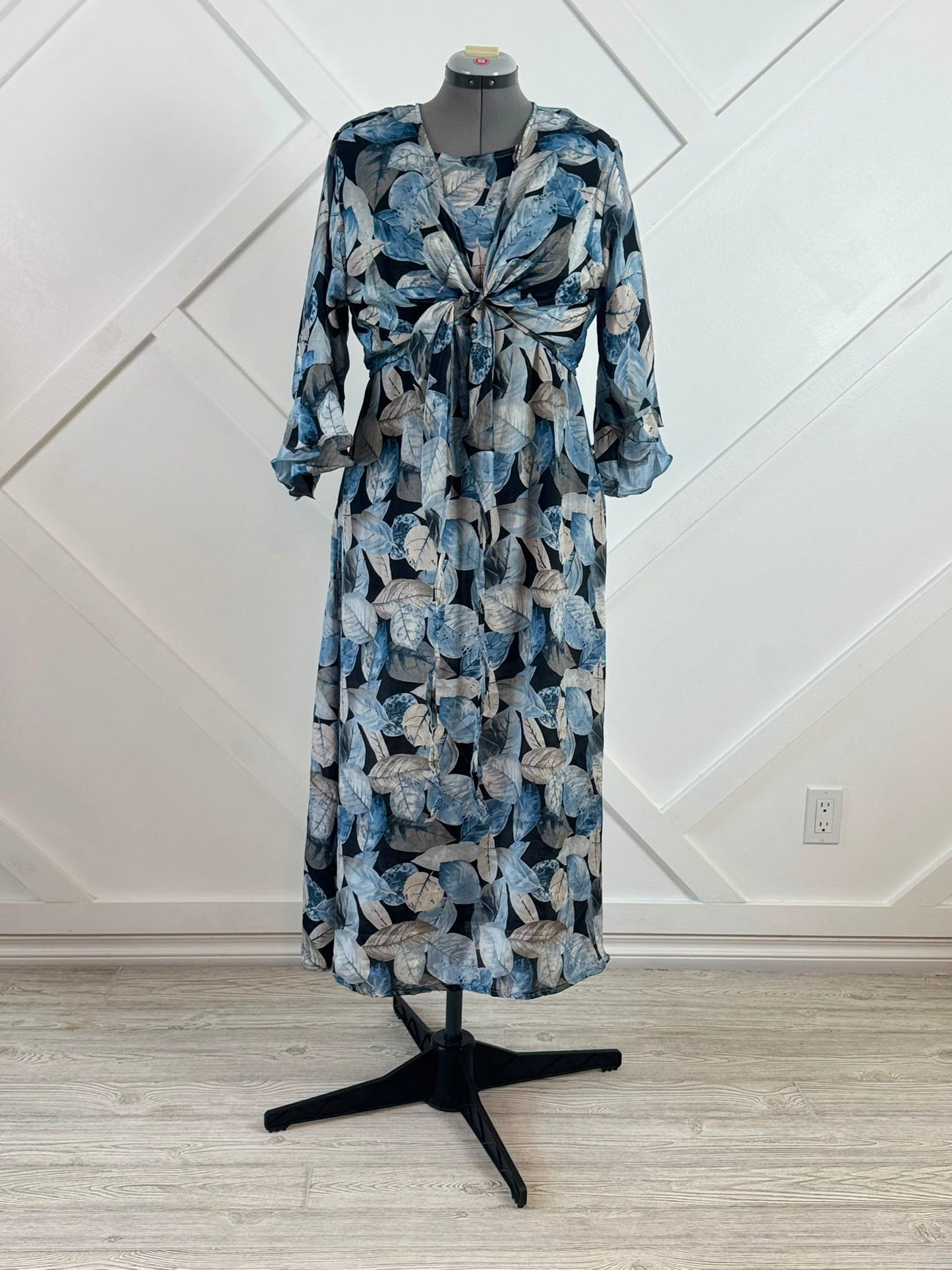 rebbeca-Regular Sakhi Two Piece Dress proto type